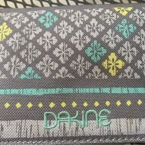 Dakine Women's Bag with Gray and Yellow Pattern